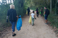 Recollida d\'escombraries a la natura a Hostalric el setembre de 2024